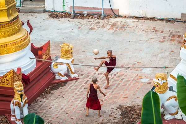 Mandalay Och Myanmar Augusti 2019 Porträtt Burmesiska Nybörjare — Stockfoto