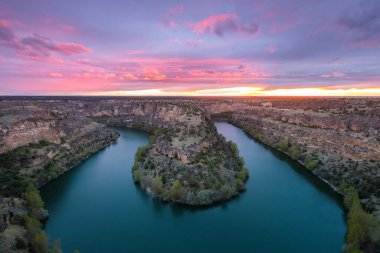 İnanılmaz Aeria View of l caon del Rio Lobos wild, İspanya