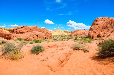 Yangın vadisinde inanılmaz kumtaşı şekilleri Ulusal Park, Nevada
