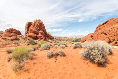 Yangın vadisinde inanılmaz kumtaşı şekilleri Ulusal Park, Nevada