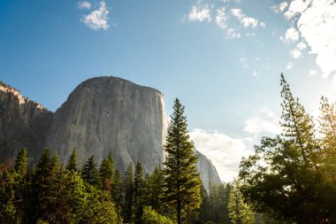 Yosemite Vadisi, Usa 'daki El Capitan Dağı' nın muhteşem manzarası.