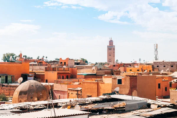 Marrakech Medina Visualizações Com Atlas Montanha Segundo Plano — Fotografia de Stock