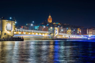 Galata Köprüsü, gece yarısı, İstanbul
