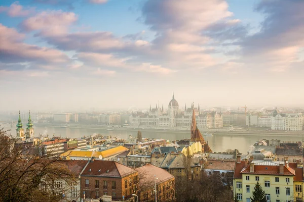 Blick Auf Das Berühmte Parlamentsgebäude Budapest Ungarn — Stockfoto