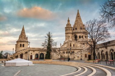 Budapeşte 'deki balıkçı kalesinde gündoğumu, hungary