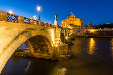 Gün batımında Castel Sant Angelo, Roma