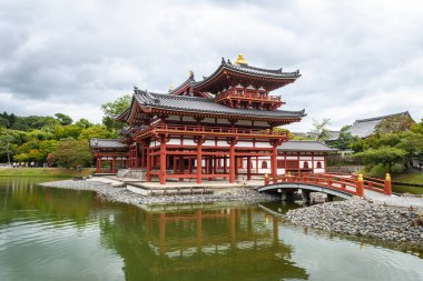 Japonya, Kyoto 'daki güzel Anka Kuşu Tapınağı