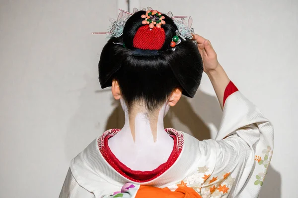 Kyoto Japan August 2018 Maiko Lehrling Zeigt Traditionellen Japanischen Tanz — Stockfoto