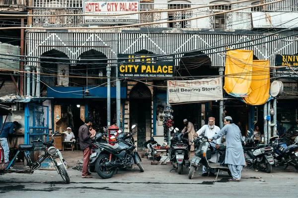 インド 2023年9月25日 インドの新しいデリの混雑した通り — ストック写真