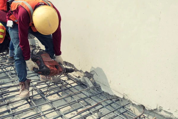 Trabajador Construcción Robando Hormigón — Foto de Stock