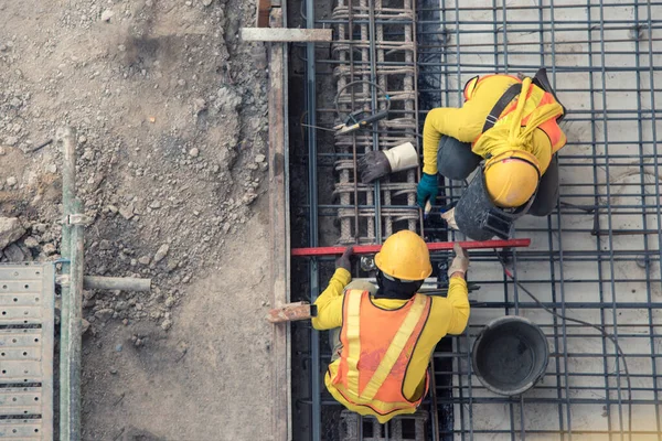 Luftaufnahme Eines Bauarbeiters Auf Baustelle Stockfoto