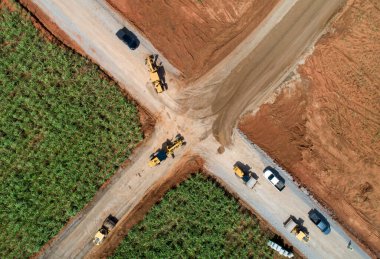 Hava manzaralı yol inşaat alanı makinesi