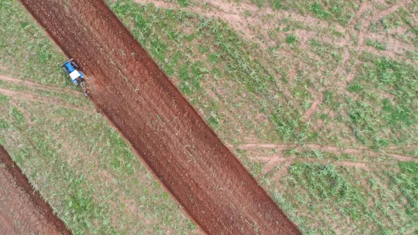 Luftaufnahme Von Erntefeldern Mit Traktor — Stockfoto