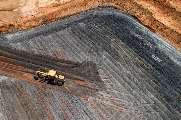 Дорожные работы по улучшению базы гражданского строительства с воздуха
