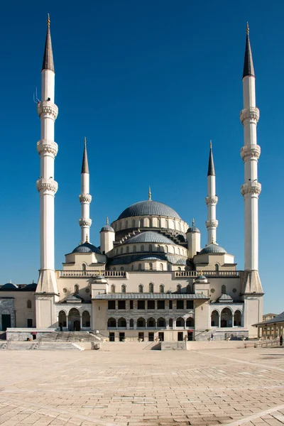 Ankara / Türkiye 22 Ocak 2020 Ankara Kocatepe camisinin İçişleri manzarası