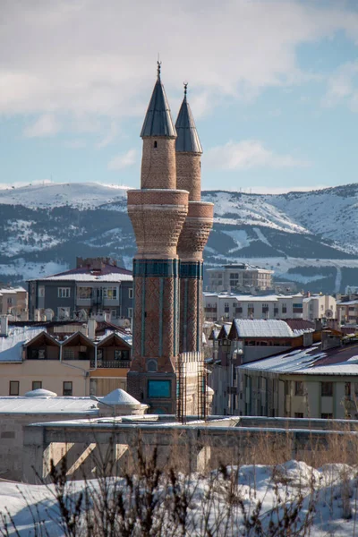 Janeiro 2020 Sivas Turquia Minarete Duplo Madrasah — Fotografia de Stock