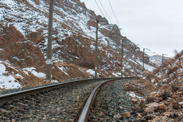 Tågspår Som Passerar Genom Snöiga Bergen Sivas Turkiet — Stockfoto