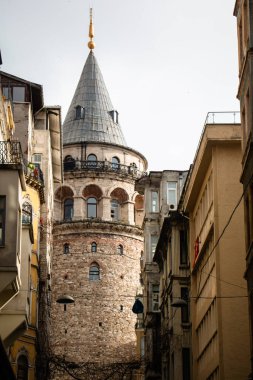 8 Şubat 2020 Beyoğlu / İstanbul Galata Kulesi, binalar ve sokaklar.