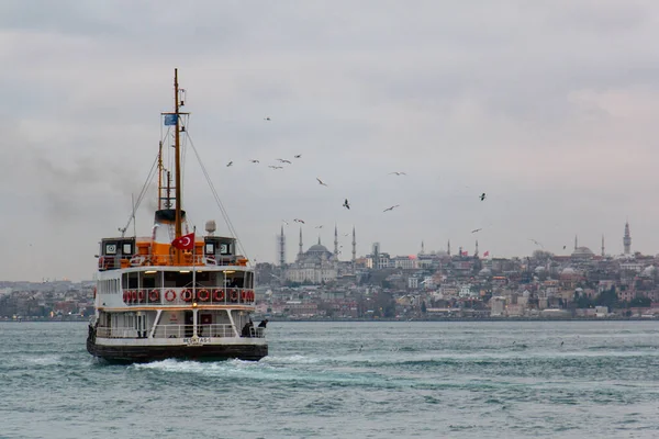Ledna 2020 Istanbul Turecko Trajekt Kadikoje Moři — Stock fotografie