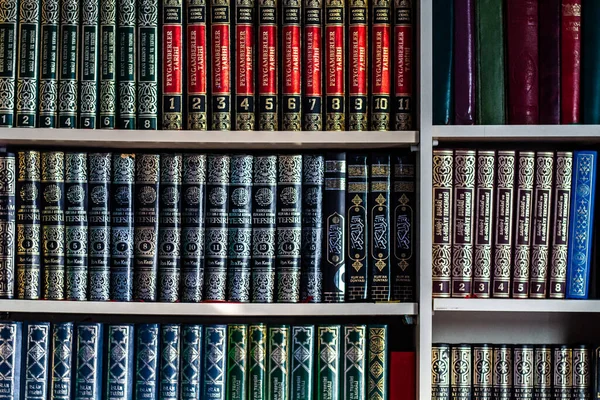 13 Haziran 2019 Gebze / Kocaeli Camisi, dini kitaplar kütüphanesi