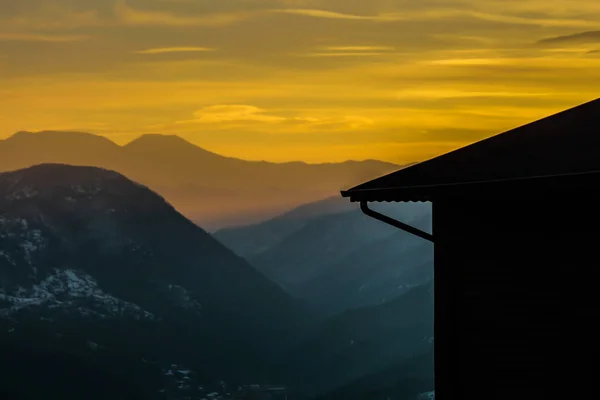 Mountain Hut Sunset Mountains — Stock Photo, Image