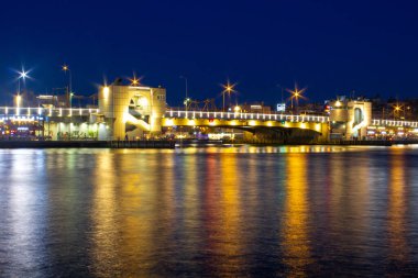 29 Haziran 2019 İstanbul / Türkiye Galata Köprüsü ve Yeni Cami