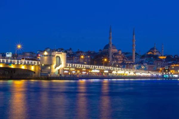 Juin 2019 Pont Galata Istanbul Turquie Nouvelle Mosquée — Photo