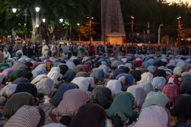 İstanbul / Türkiye 10 Temmuz 2020 86 yıl sonra Ayasofya Camii 'nde ilk namaz. Eski bazilika, katedral ve müze. Bizans İmparatoru
