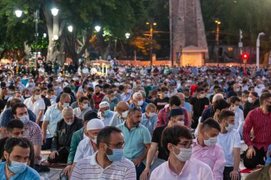 İstanbul / Türkiye 10 Temmuz 2020 86 yıl sonra Ayasofya Camii 'nde ilk namaz. Eski bazilika, katedral ve müze. Bizans İmparatoru