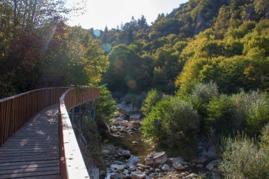 Horma Kanyonu, Kure Dağları Ulusal Parkı. Dağlardan geçen sular ve tehlikeli yürüyüş yolları.
