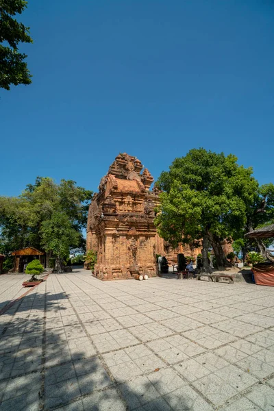 Ponagar ya da Thap Ba Po Nagar, Vietnam 'ın Nha Trang kenti yakınlarında bulunan bir tapınak kulesidir.