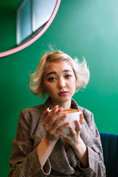 Young Adult Asian Female Drinking Coffee Coffeshop Selective Focus — Stock Photo, Image