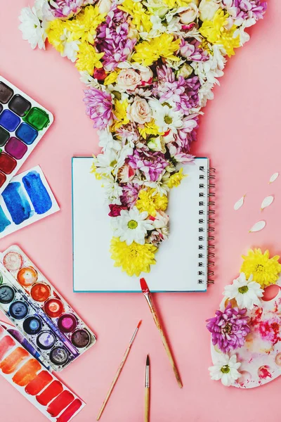 Creative Flatlay Notebook Flowers Watercolors Brushes Pink — Stock Photo, Image