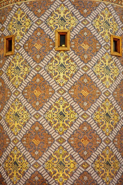 Eski bina ile geleneksel Arapça süsleme süslemeleri — Stok fotoğraf