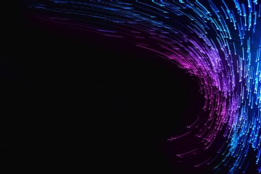 Siyah arkaplanda soyut bulanık neon gradyan ışığı