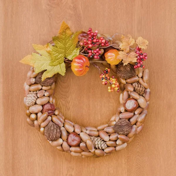 Autumnal Wreath Made Natural Naterial Acorns Nuts Etc — Stock Photo, Image