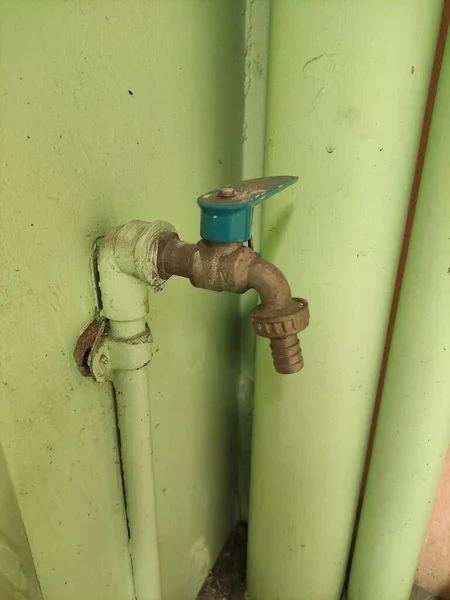 Leitungswasser Ist Wasser Das Einem Band Zugeführt Wird Seinen Anwendungen — Stockfoto