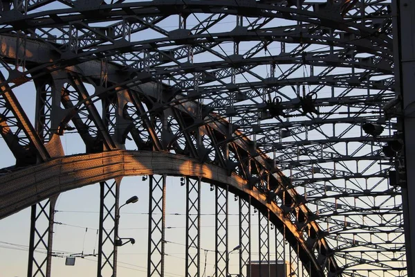 Fragment Der Decken Der Brücke Spannen Sich Der Untergehenden Sonne — Stockfoto