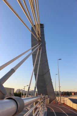 Endüstriyel Kemerli sütunlu kablo köprü