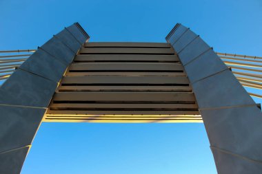 Endüstriyel Kablo destekli köprü direğinin (Betancourt Köprüsü)