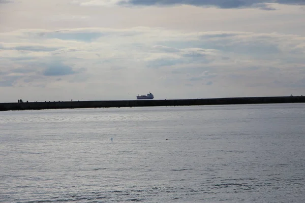 Vista Desde Orilla Atardecer Rompeolas Mar Báltico —  Fotos de Stock