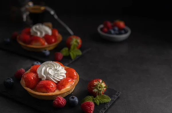 Tarte Aux Fraises Bio Maison Framboise Baie Bleue Avec Café — Photo