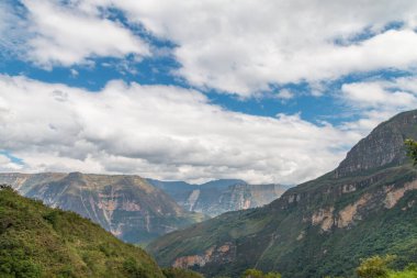 Peru 'nun Amazonlar bölgesindeki And Dağları