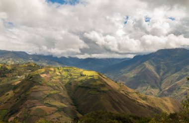 Peru 'nun Amazonlar bölgesinin Chachapoyas bölgesindeki And Dağları.