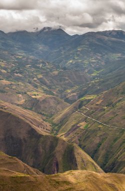 Peru 'nun Amazonlar bölgesinin Chachapoyas bölgesindeki And Dağları.