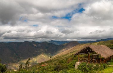 Peru 'nun And Dağları' ndaki kuelap kalıntıları