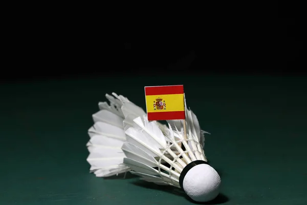 Mini Espanha Bandeira Vara Shuttlecocks Usados Piso Verde Quadra Badminton — Fotografia de Stock