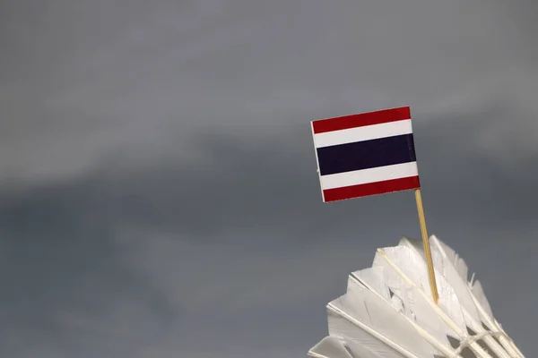 Mini Bandera Tailandia Pega Volante Blanco Con Fondo Gris Concepto — Foto de Stock