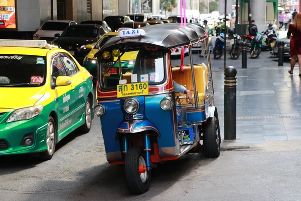 Bangkok Tailandia Nov 2019 Taxi Triciclo Tuk Tuk Park Para —  Fotos de Stock