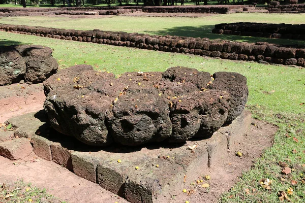 Laterite Flor Lótus Pedra Esculpida Sítio Arqueológico Srithep Cidade Antiga — Fotografia de Stock